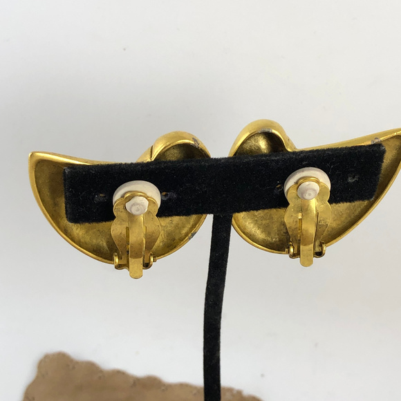 Laurel Burch Enameled Clip On Earrings Golden Swan - Picture 4 of 5